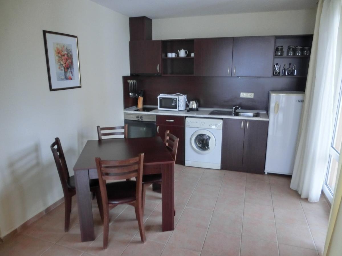 Sea View Crown Apartment On Complex With Pools And Beach, Sveti Vlas Dış mekan fotoğraf